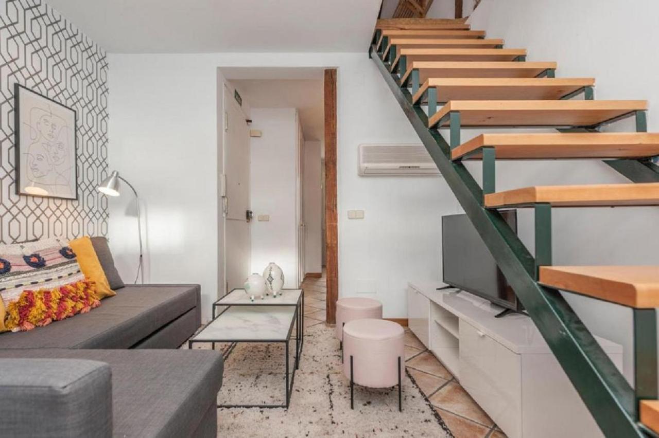 Guernica III Apartment Madrid Bagian luar foto