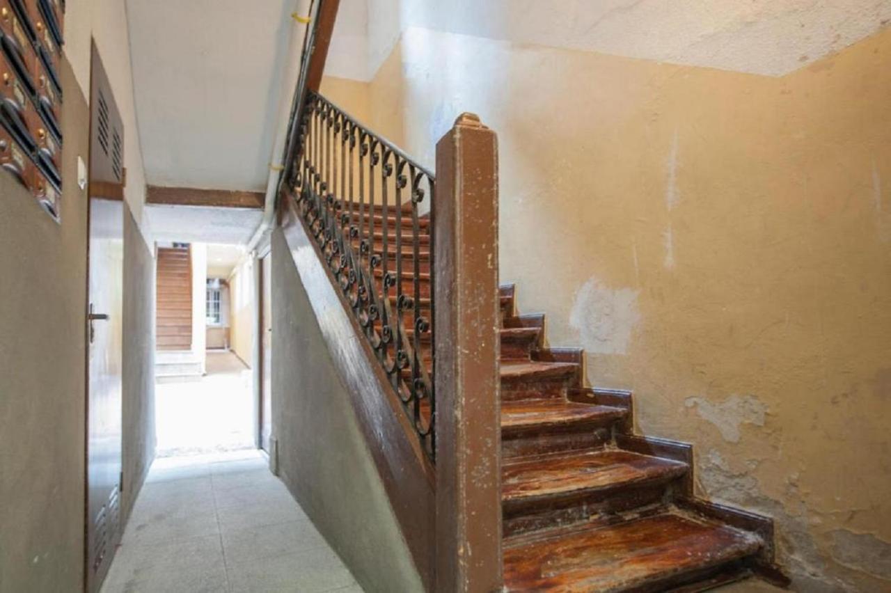 Guernica III Apartment Madrid Bagian luar foto